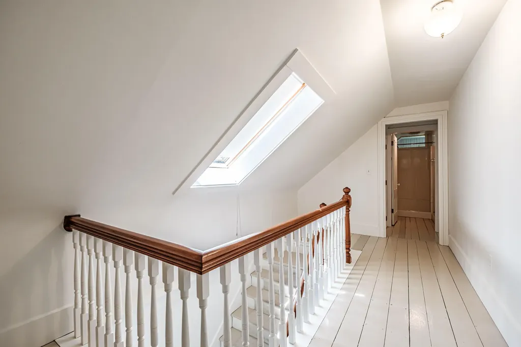 28 Glidden Street Newcastle ME 04553