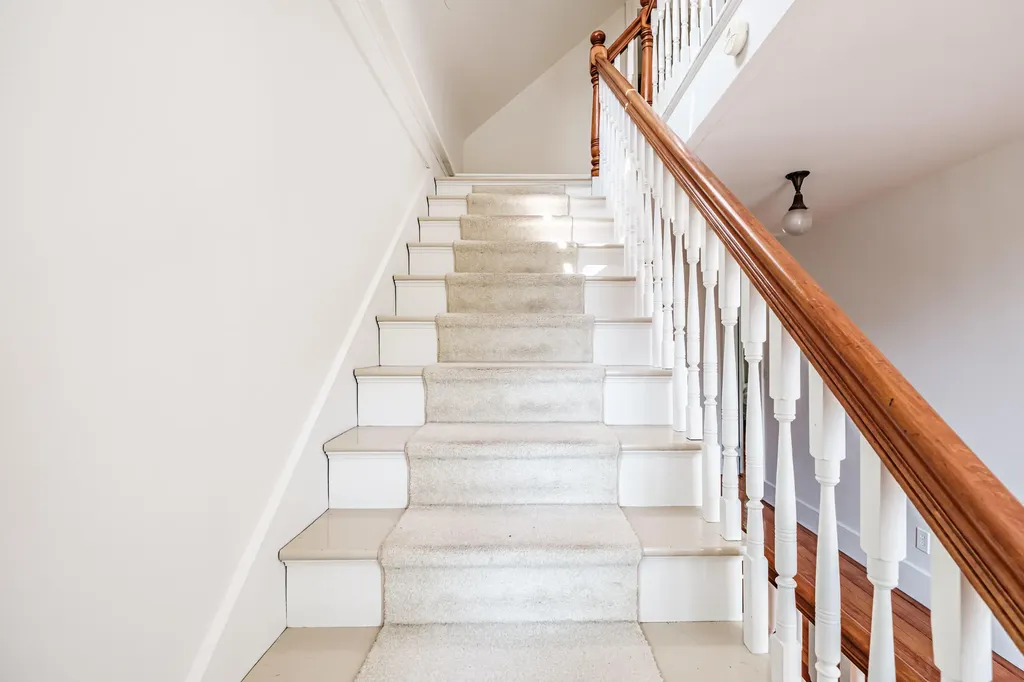 28 Glidden Street Newcastle ME 04553
