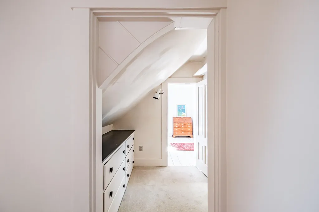 28 Glidden Street Newcastle ME 04553
