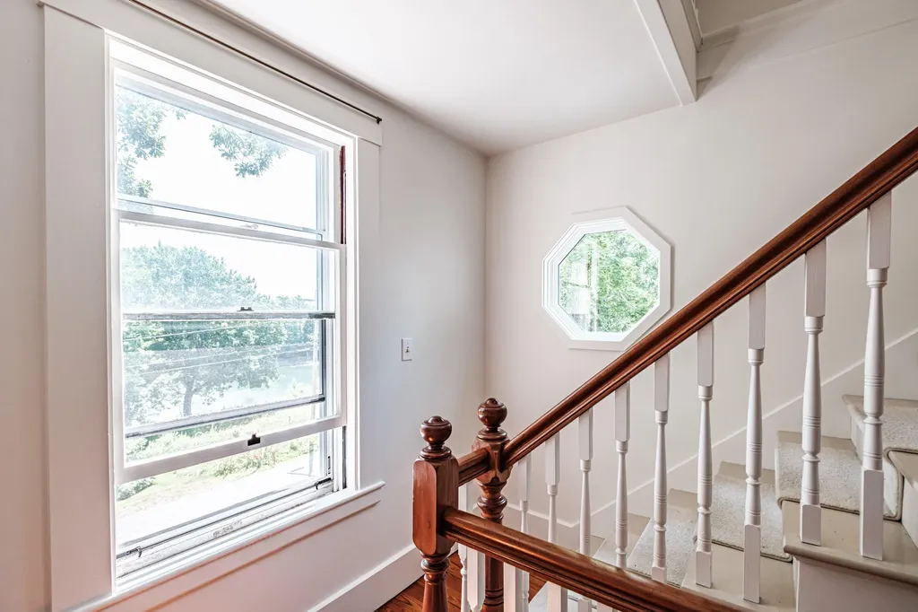 28 Glidden Street Newcastle ME 04553
