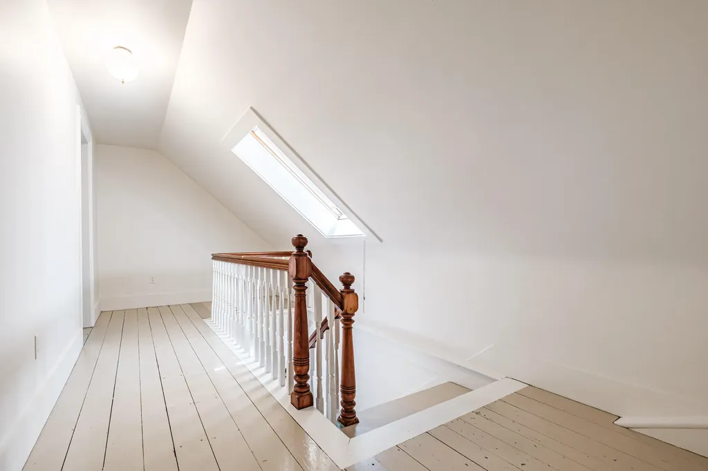 28 Glidden Street Newcastle ME 04553