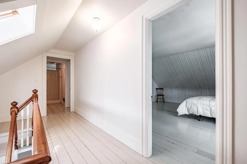 28 Glidden Street Newcastle ME 04553