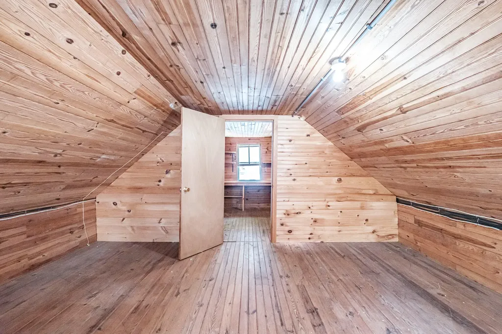 28 Glidden Street Newcastle ME 04553