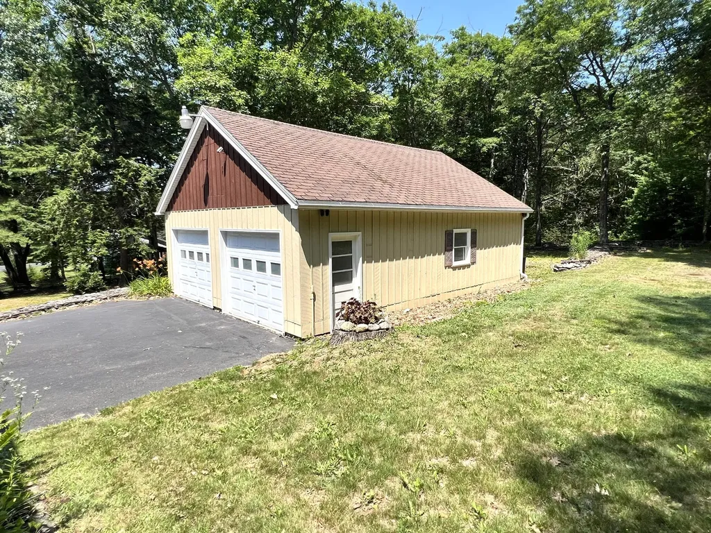 1700 Albion Road Winslow ME 04901
