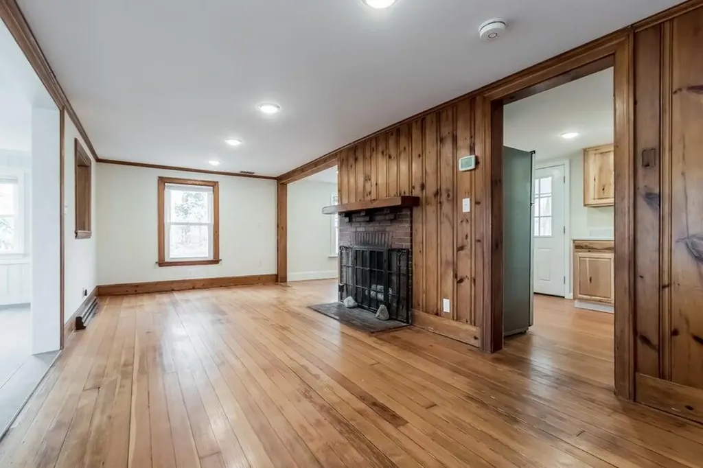 47 Anglers Road Windham ME 04062