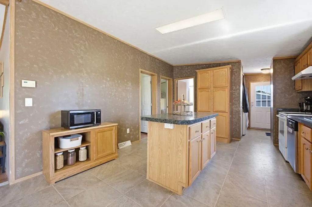 18 Riverside Terrace Sidney ME 04330