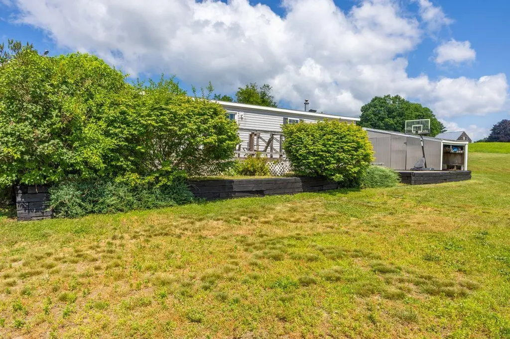 18 Riverside Terrace Sidney ME 04330