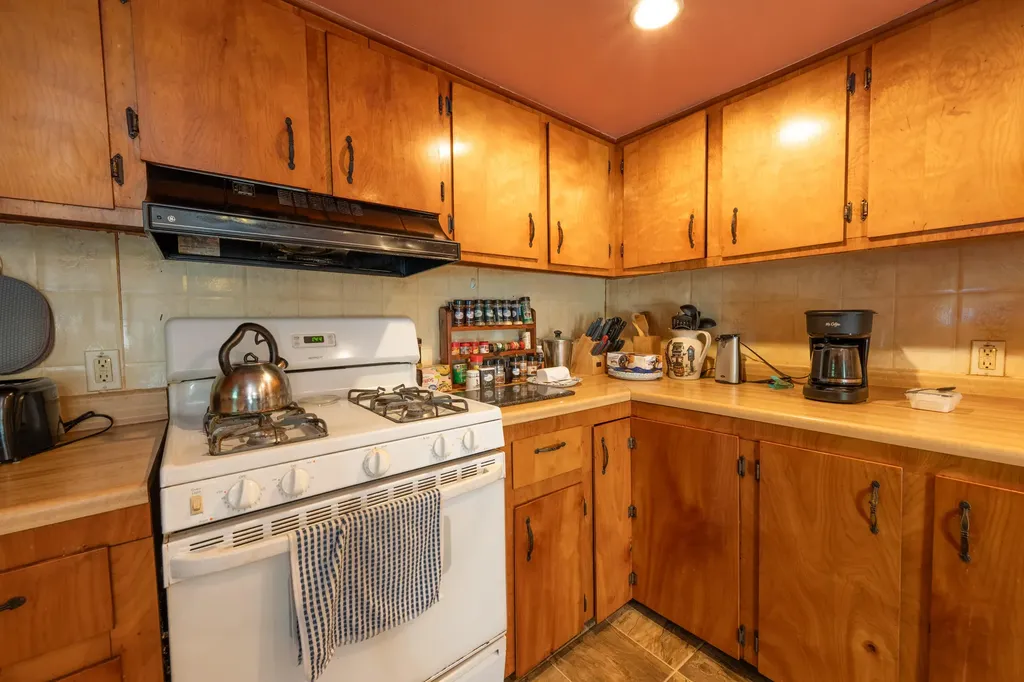696 Plains Road Mount Vernon ME 04350