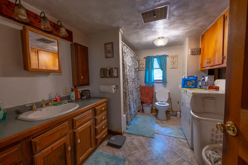 696 Plains Road Mount Vernon ME 04350