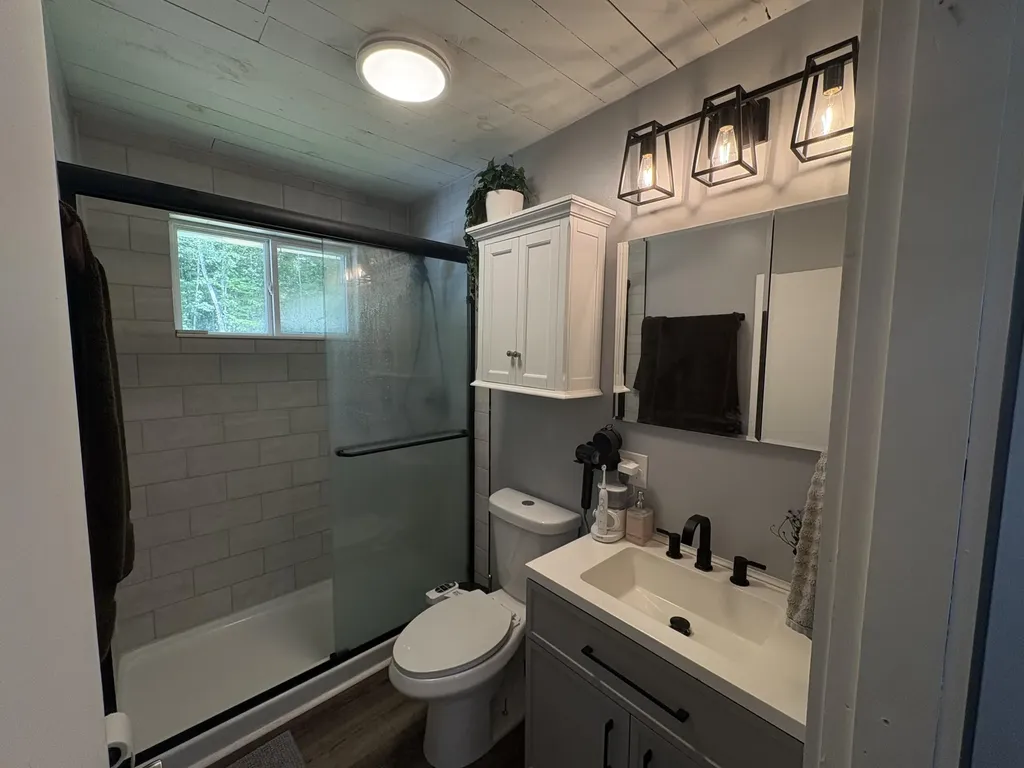 422 Peltoma Avenue Pittsfield ME 04967