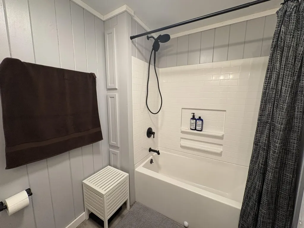 422 Peltoma Avenue Pittsfield ME 04967