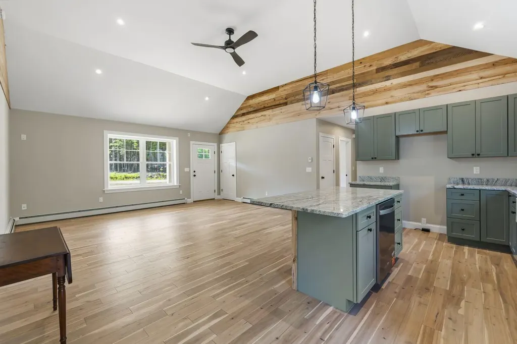 14 Scout Lane Windham ME 04062