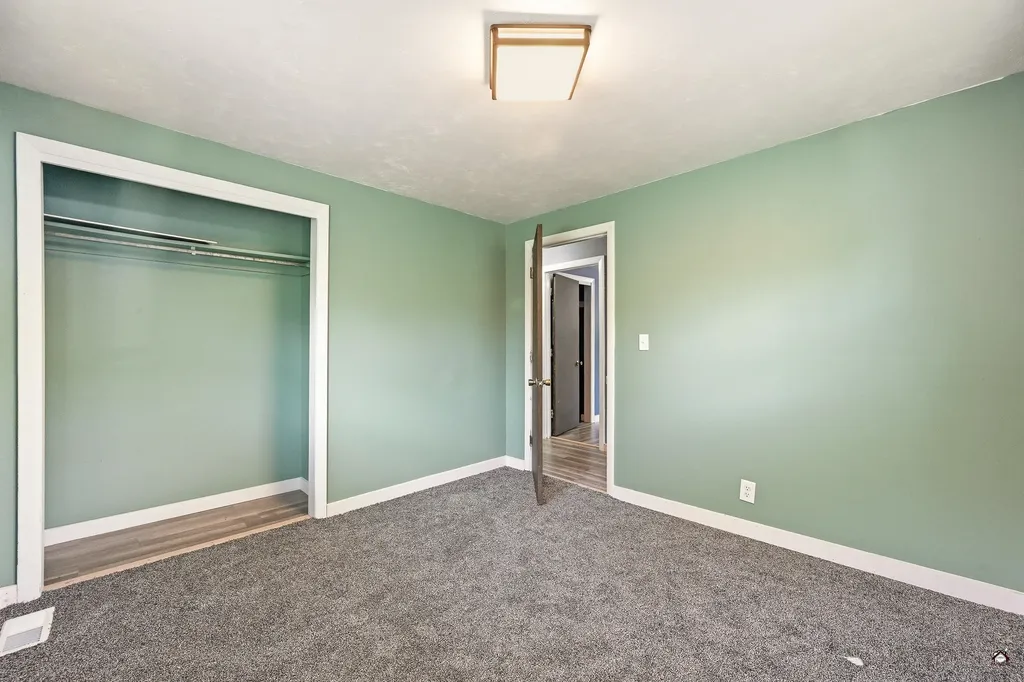 28 Pleasant Hill Drive Norridgewock ME 04957