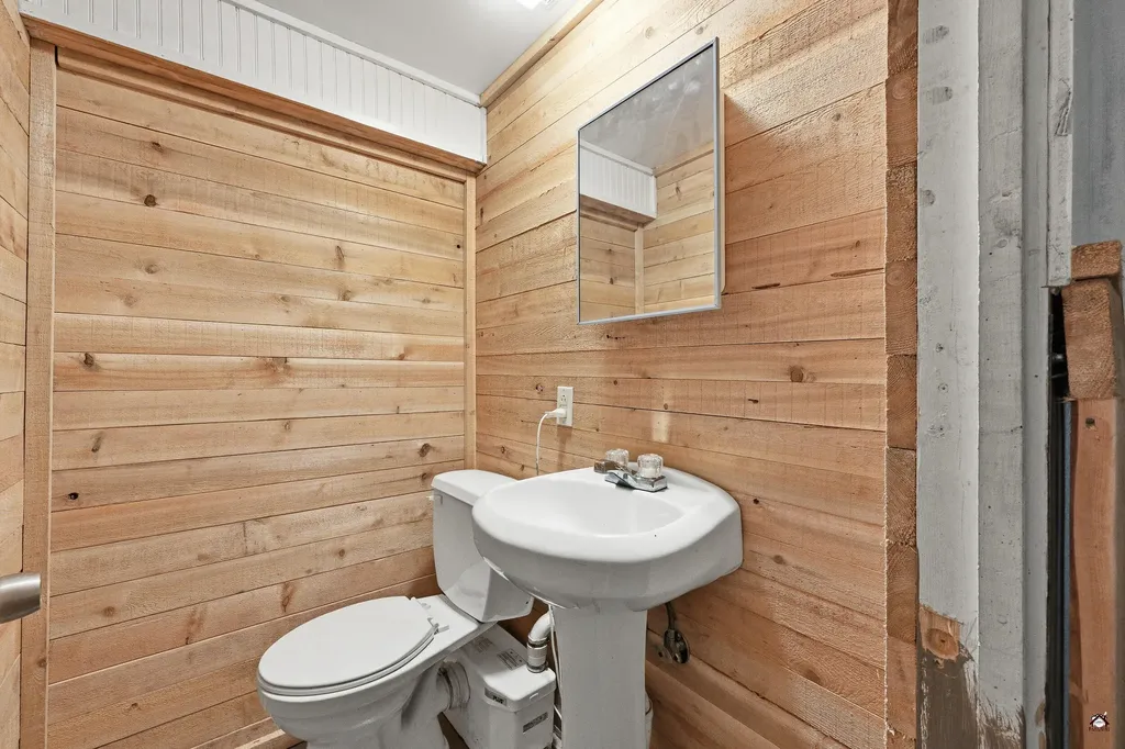 28 Pleasant Hill Drive Norridgewock ME 04957