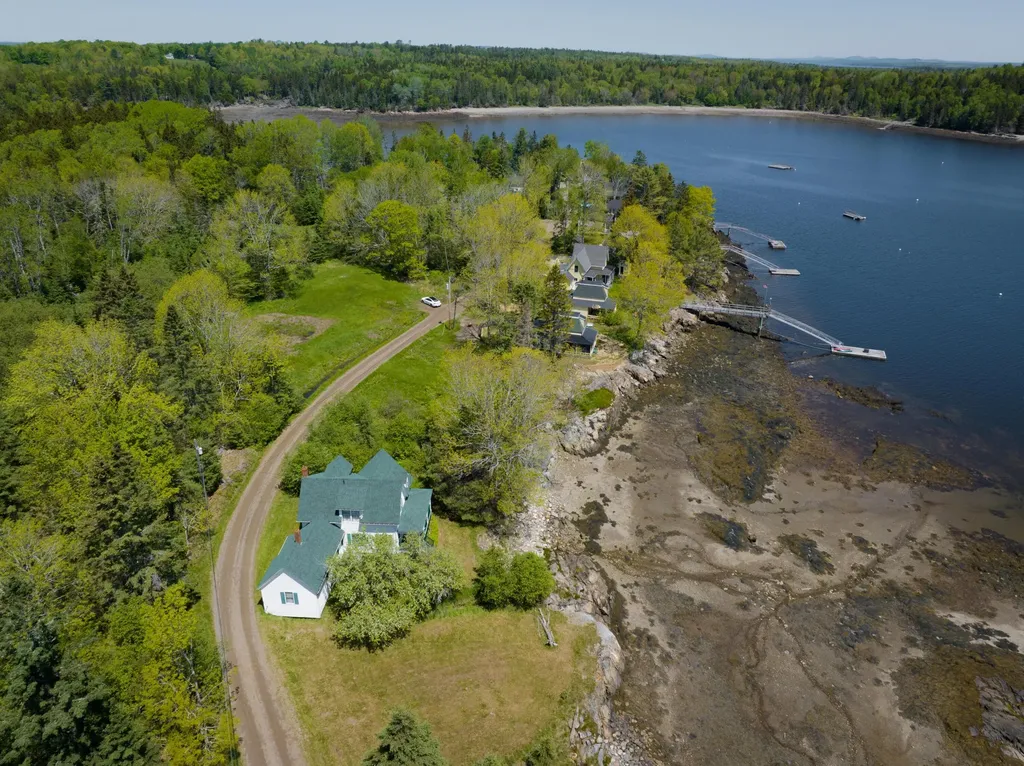 877 Ryder Cove Lane Islesboro ME 04848