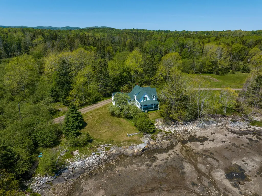 877 Ryder Cove Lane Islesboro ME 04848