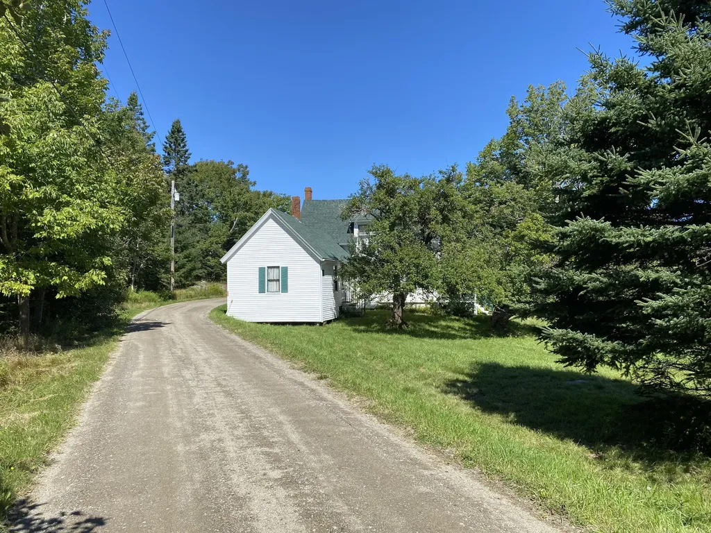 877 Ryder Cove Lane Islesboro ME 04848