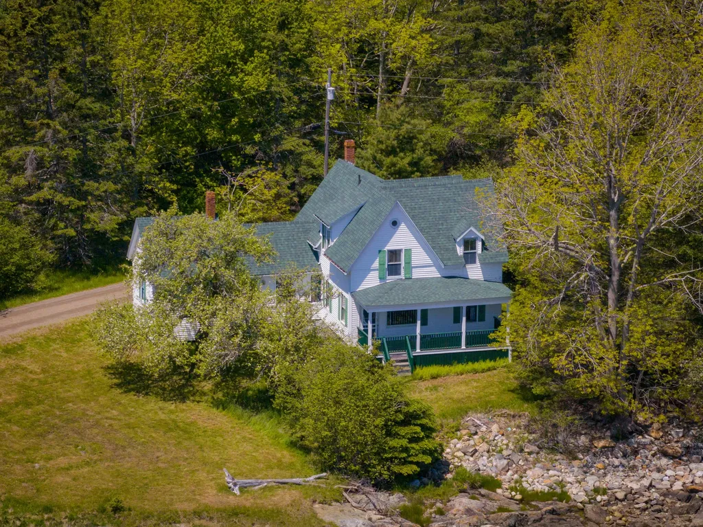 877 Ryder Cove Lane Islesboro ME 04848