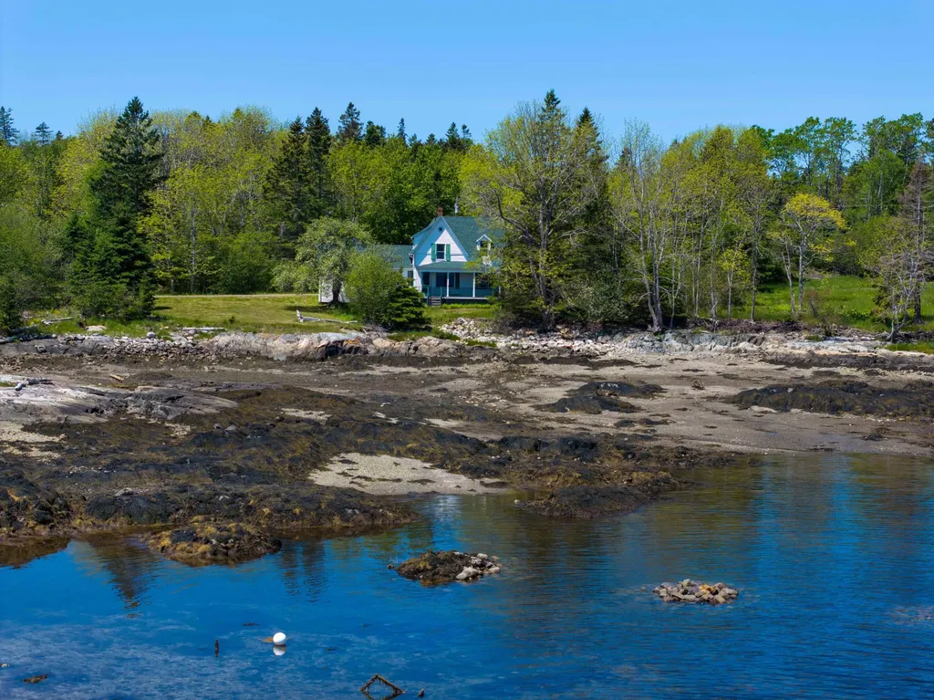 877 Ryder Cove Lane Islesboro ME 04848