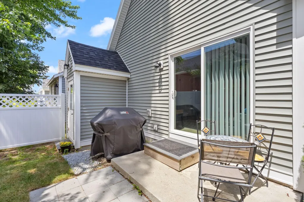 994 Portland Road Saco ME 04072
