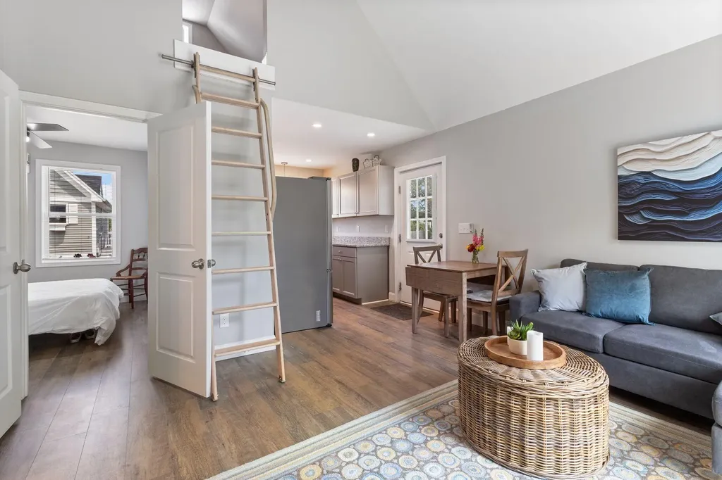 994 Portland Road Saco ME 04072