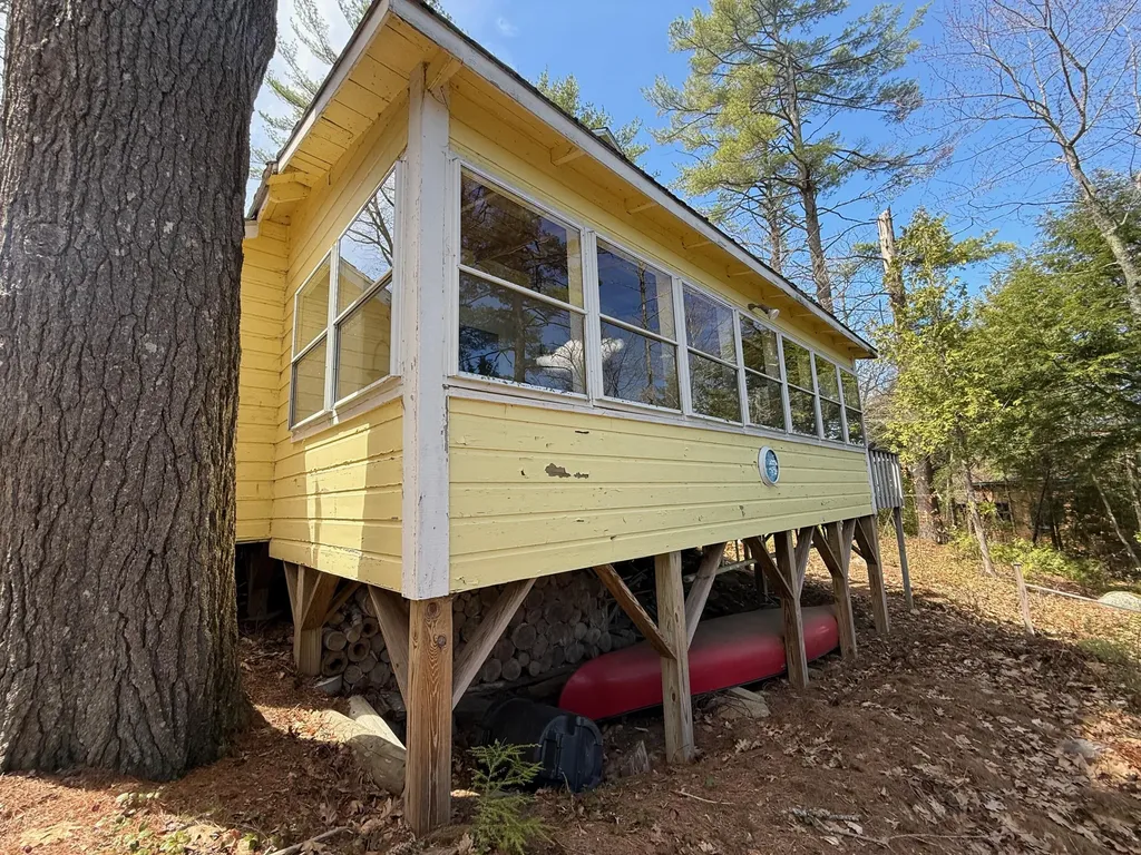 85 Tilton Point Trail Oakland ME 04963