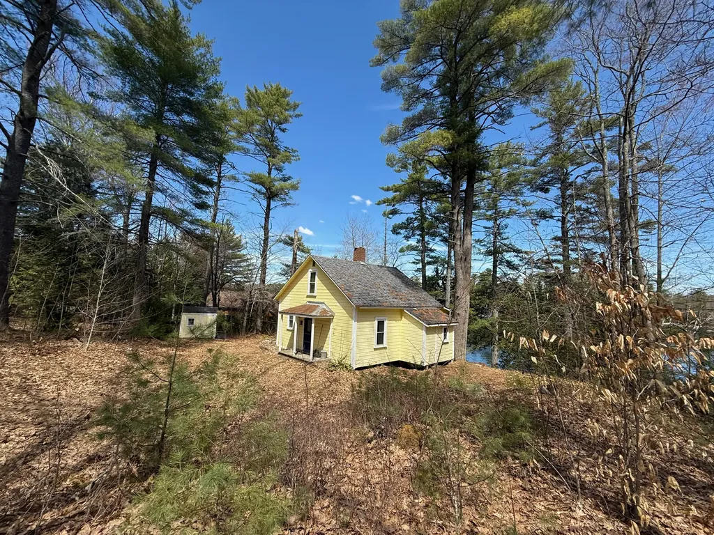 85 Tilton Point Trail Oakland ME 04963