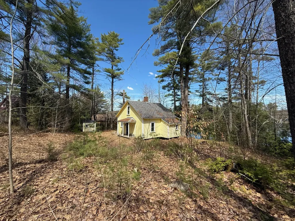 85 Tilton Point Trail Oakland ME 04963