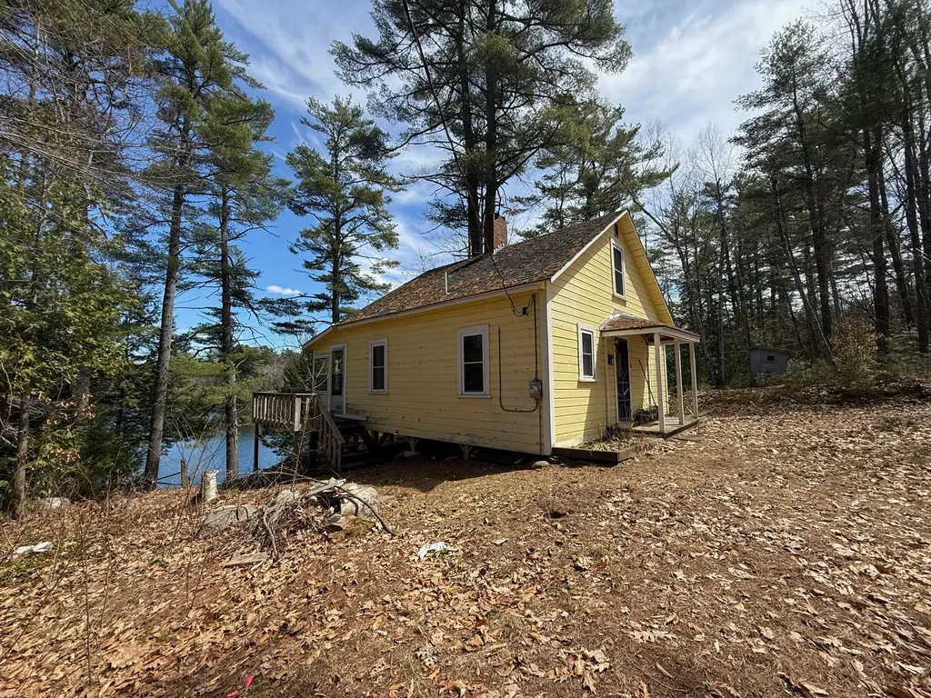 85 Tilton Point Trail Oakland ME 04963