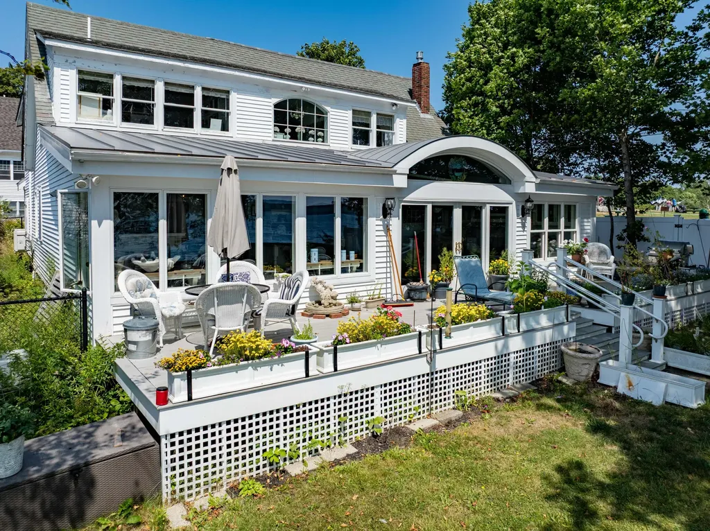 25 Water Street Searsport ME 04974