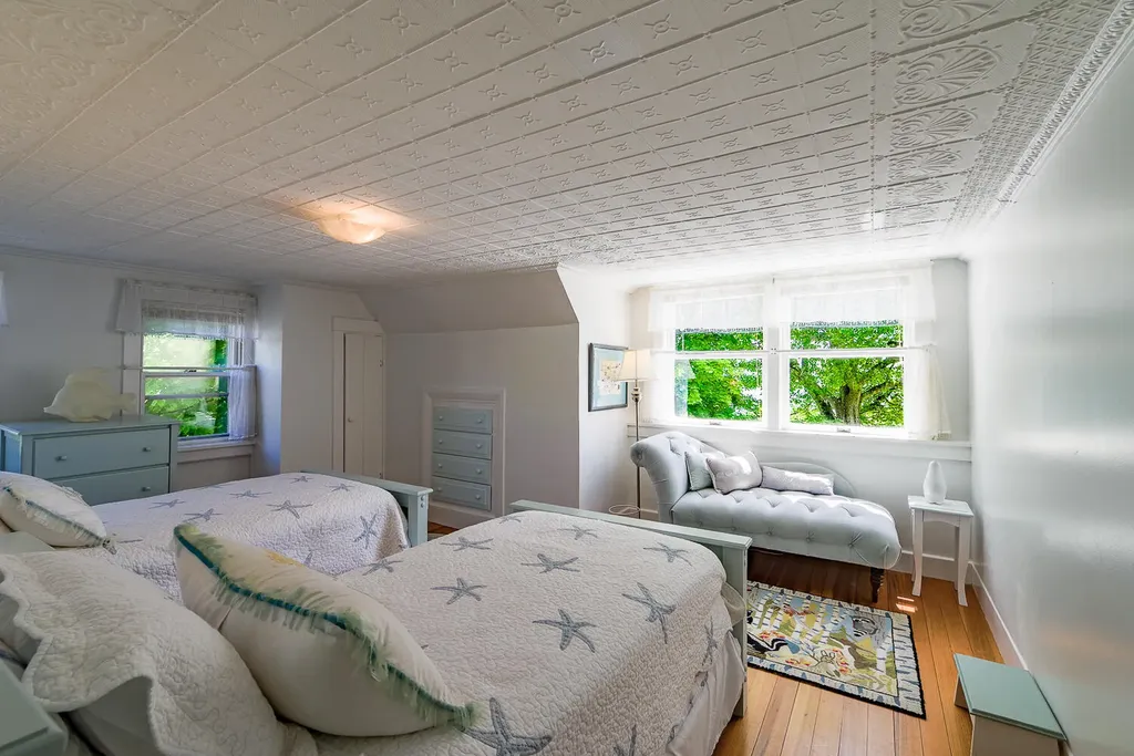 25 Water Street Searsport ME 04974