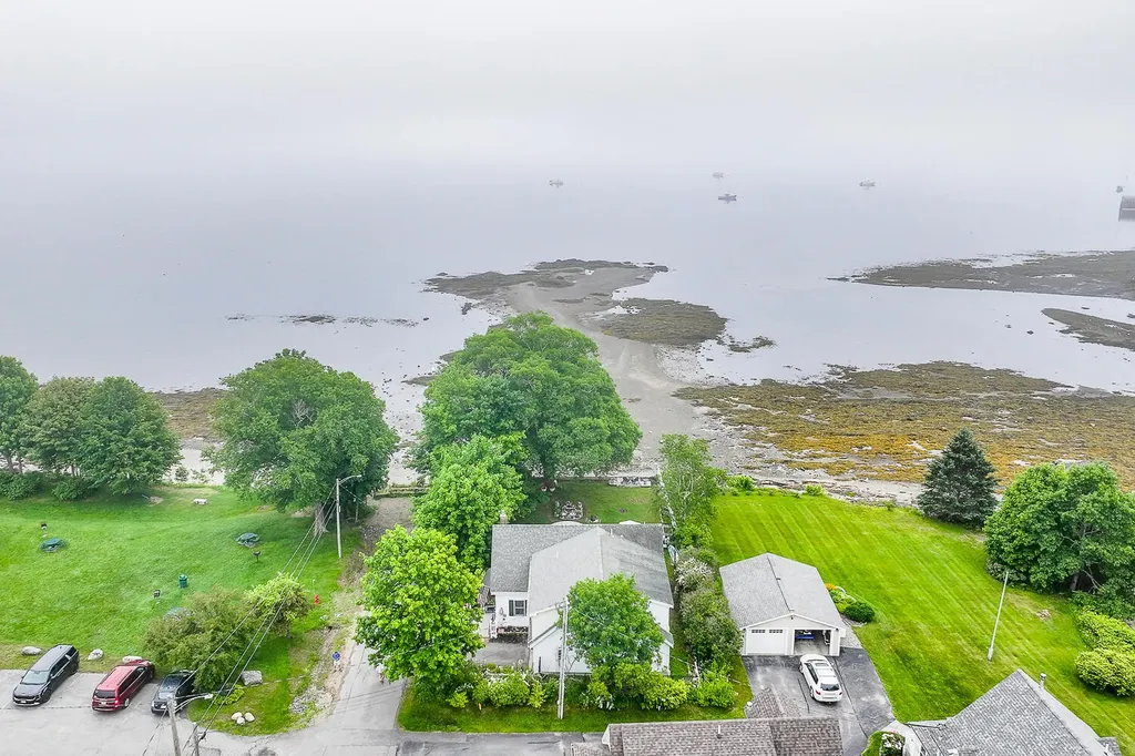 25 Water Street Searsport ME 04974
