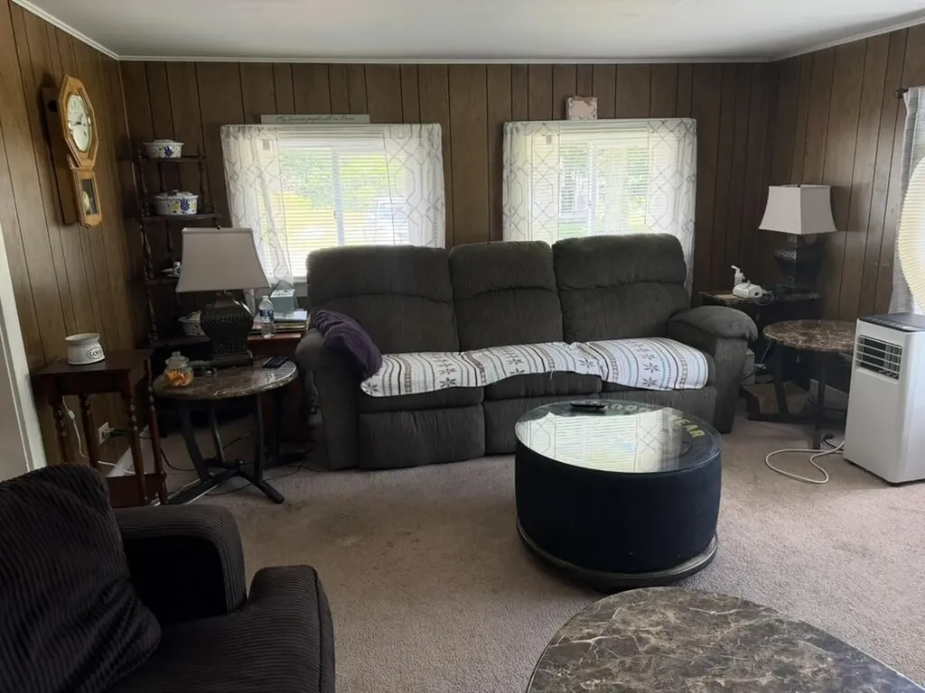 5 Gray Road Bremen ME 04551