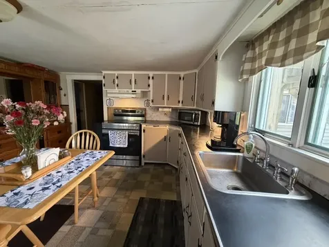 5 Gray Road Bremen ME 04551