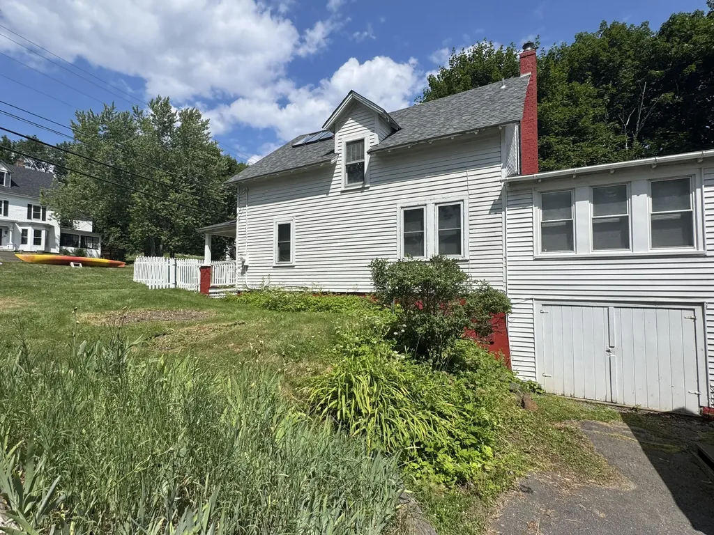 91 Us Route 1 Bucksport ME 04416
