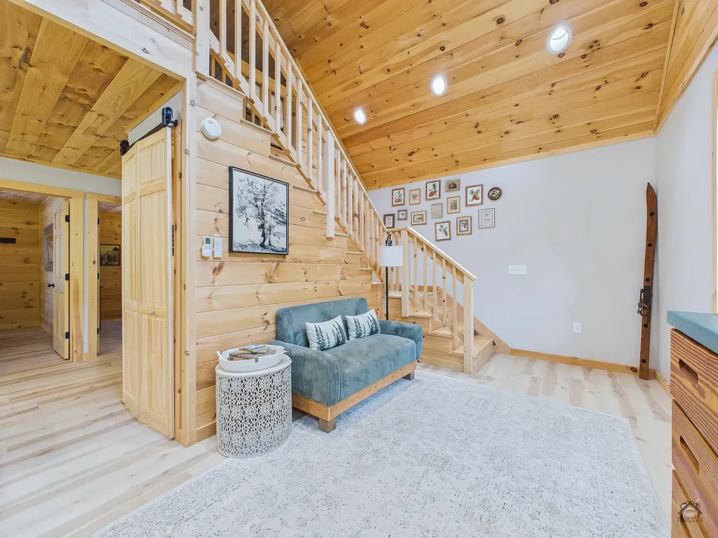 5 Forest Lane Rangeley ME 04970