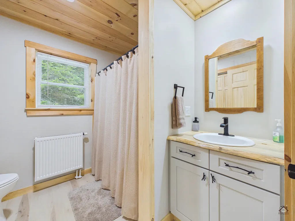 5 Forest Lane Rangeley ME 04970