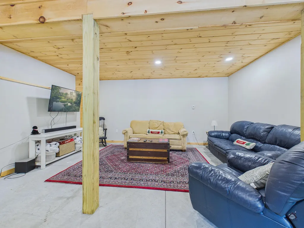 5 Forest Lane Rangeley ME 04970
