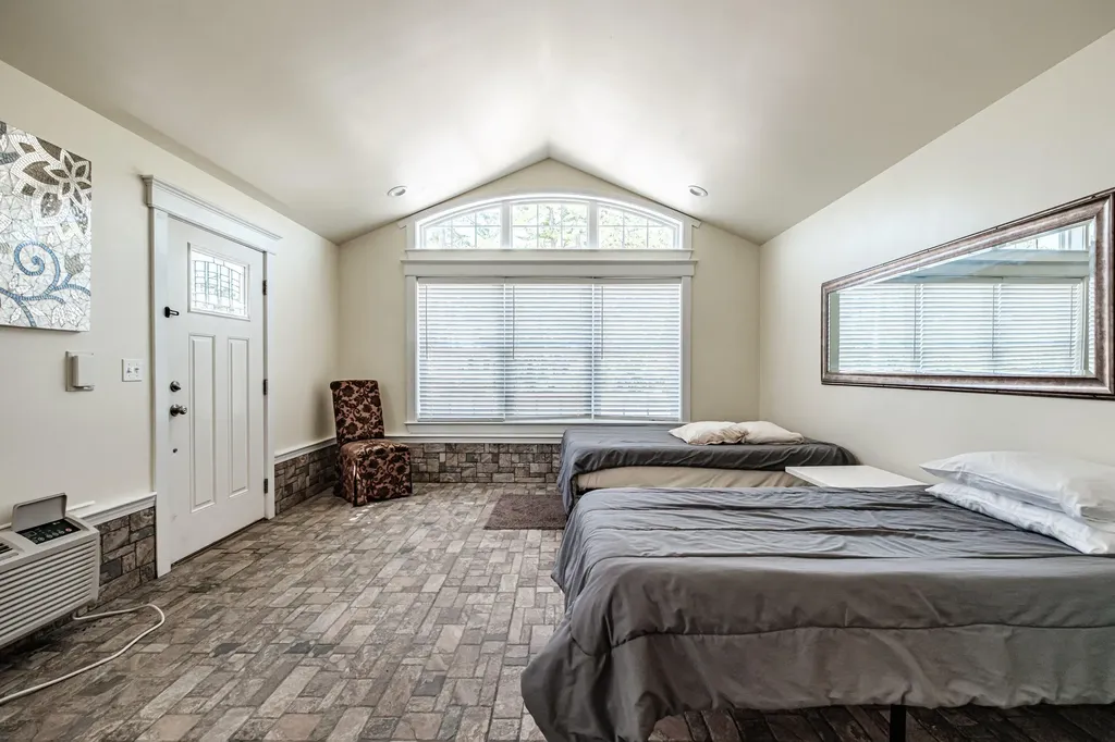 18 Island Lane Edgecomb ME 04556