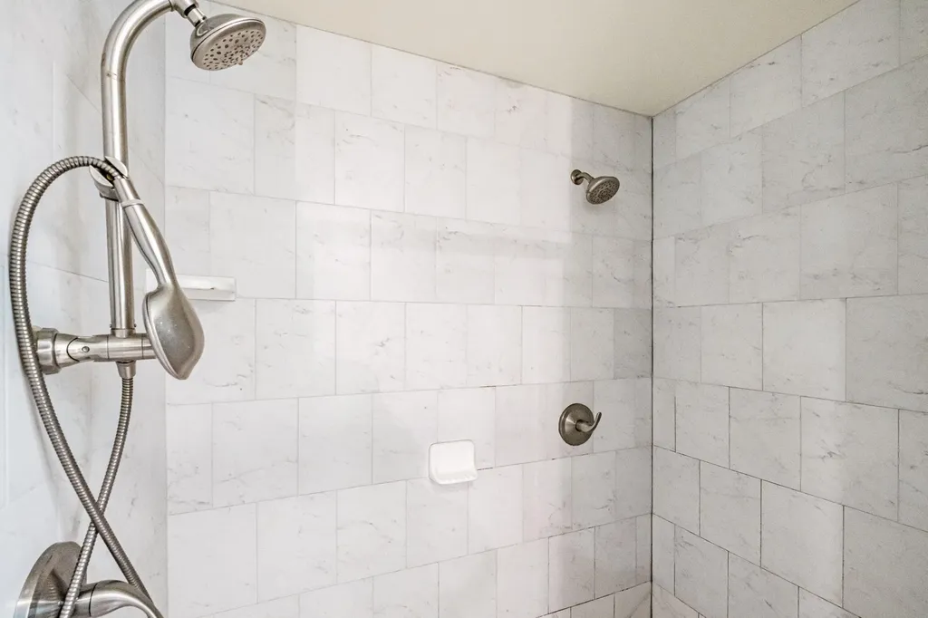 18 Island Lane Edgecomb ME 04556