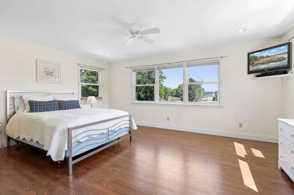52 N Shore Drive Owls Head ME 04854