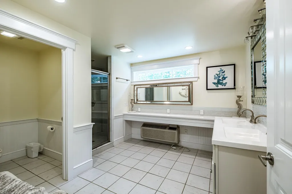 18 Island Lane Edgecomb ME 04556
