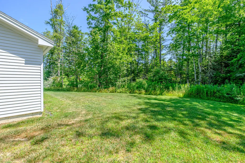 18 Island Lane Edgecomb ME 04556