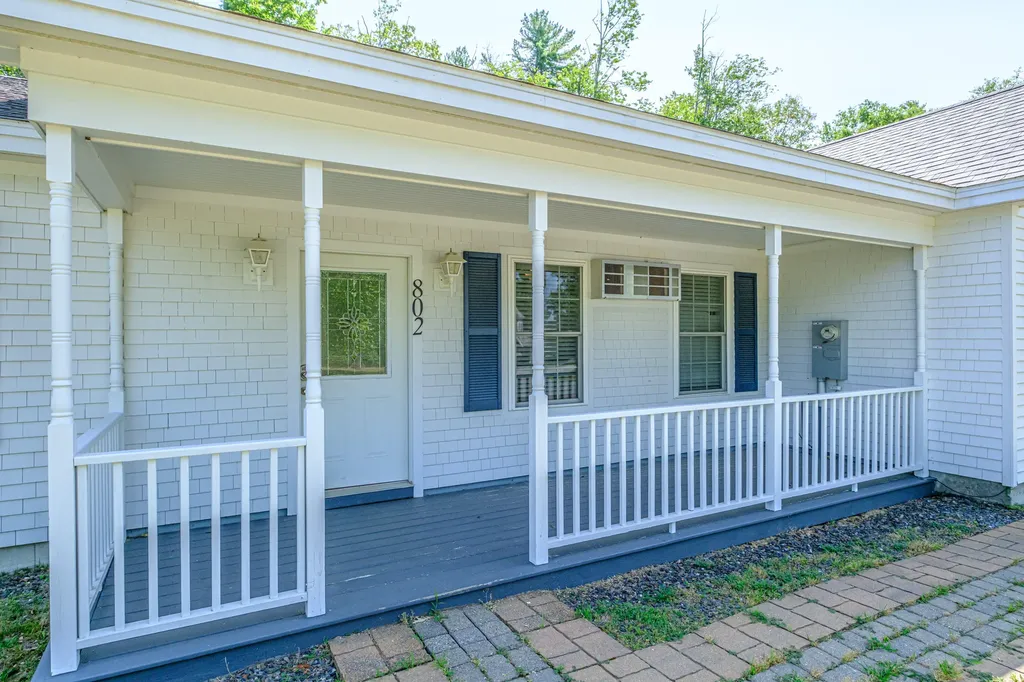 18 Island Lane Edgecomb ME 04556