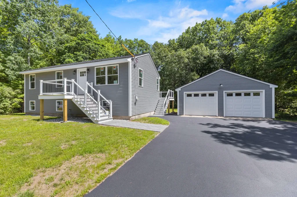 2817 Sanford Road Wells ME 04090