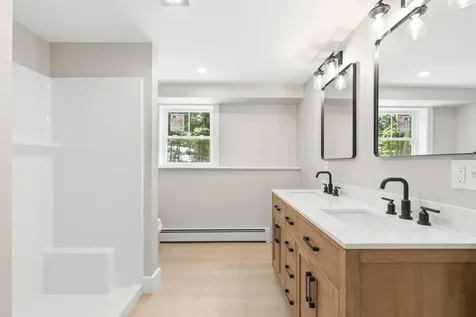 2817 Sanford Road Wells ME 04090