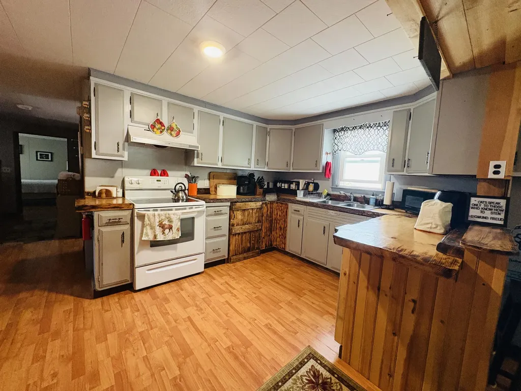 101 Main Street East Millinocket ME 04430