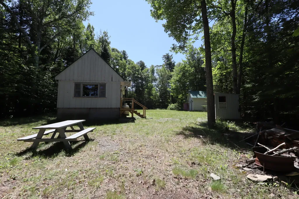 129 Bucknell Road T2 R13 Wels ME 04441