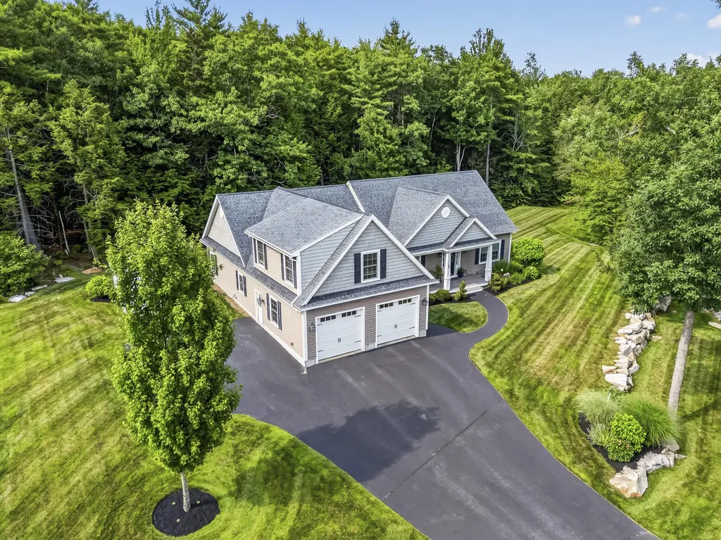 60 Berkshire Way Westbrook ME 04092