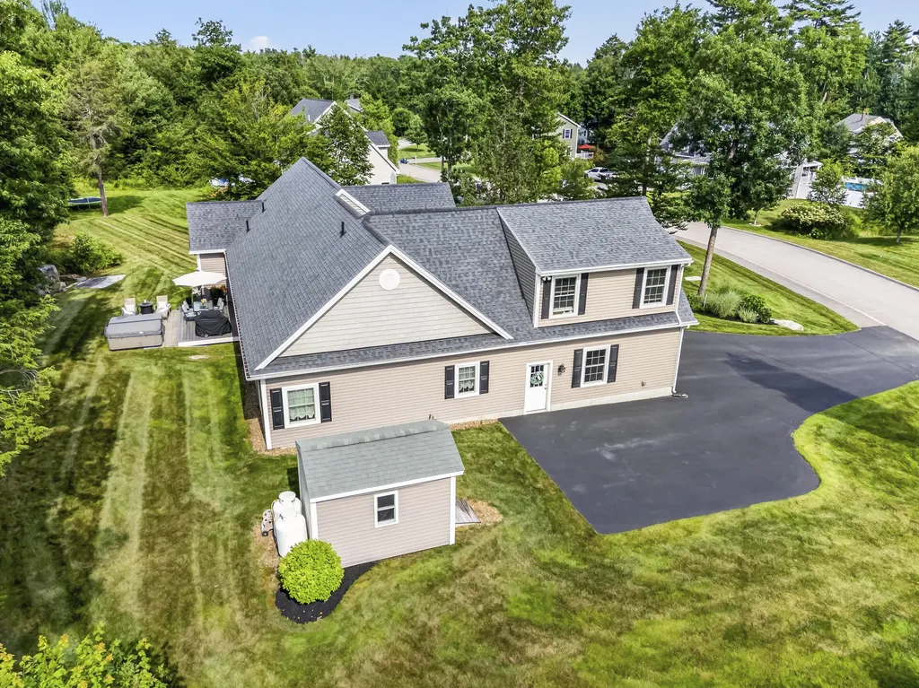 60 Berkshire Way Westbrook ME 04092